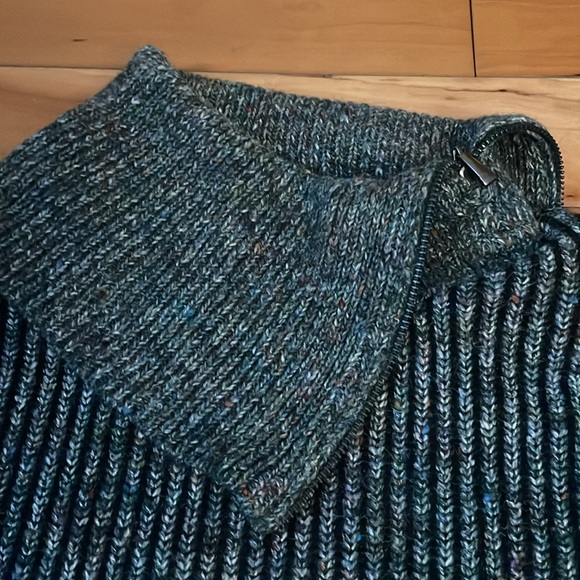 Leo & Nicole zip neck detail sweater - Picture 2 of 6